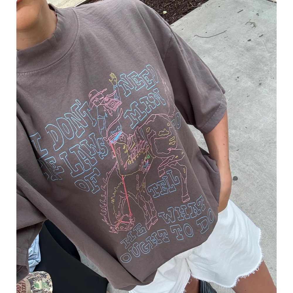 shop homewurk graphic tee